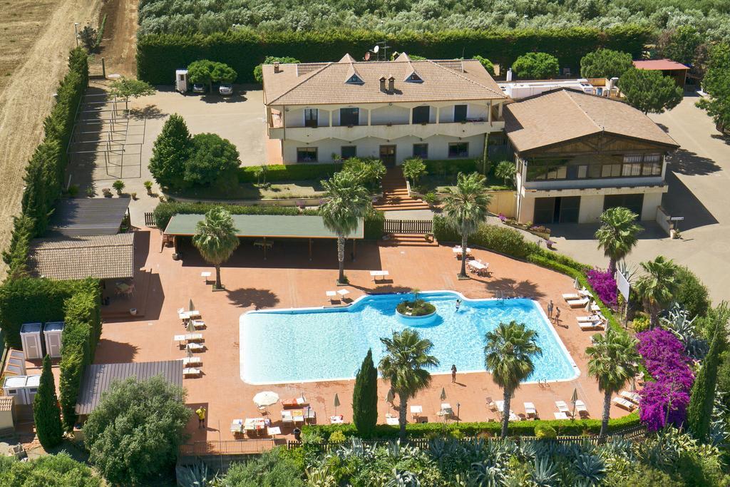 Tenuta Colle Degli Ulivi Сибари Екстериор снимка