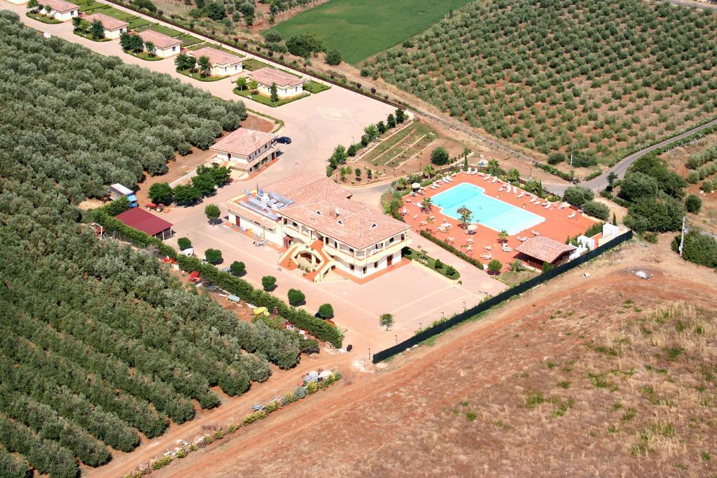 Tenuta Colle Degli Ulivi Сибари Екстериор снимка